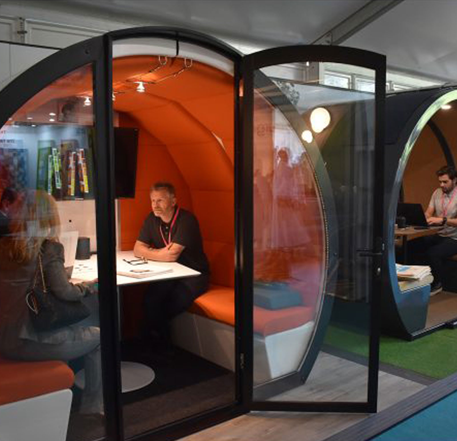 Circular-meeting-pod-2 Circular Meeting Pod