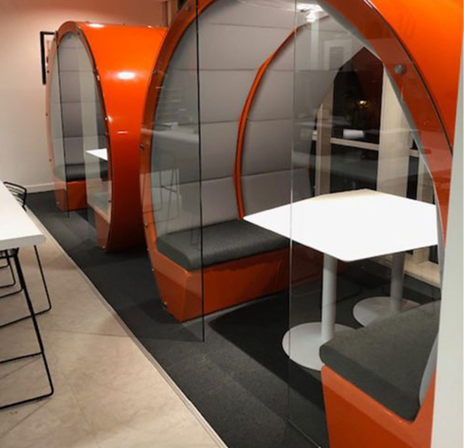 Circular-meeting-pod-3 Circular Meeting Pod